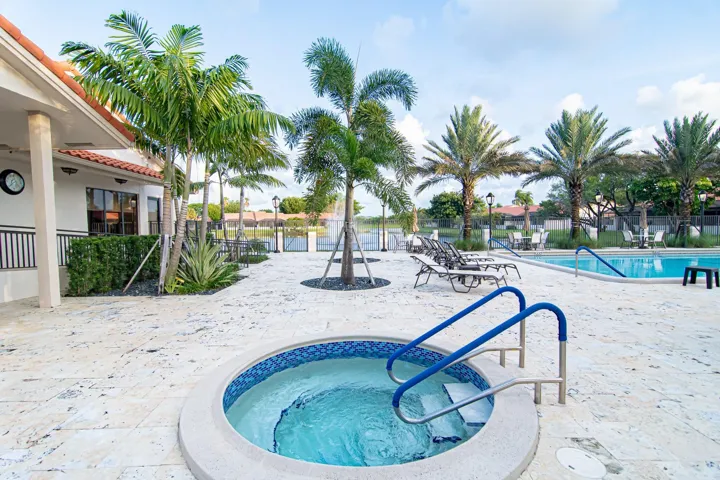 COMMUNITY JACUZZI