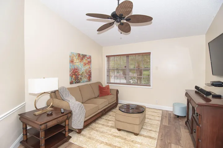 3RD BEDROOM/OFFICE
