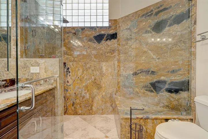 GORGEOUS MASTER BATHROOM SHOWER