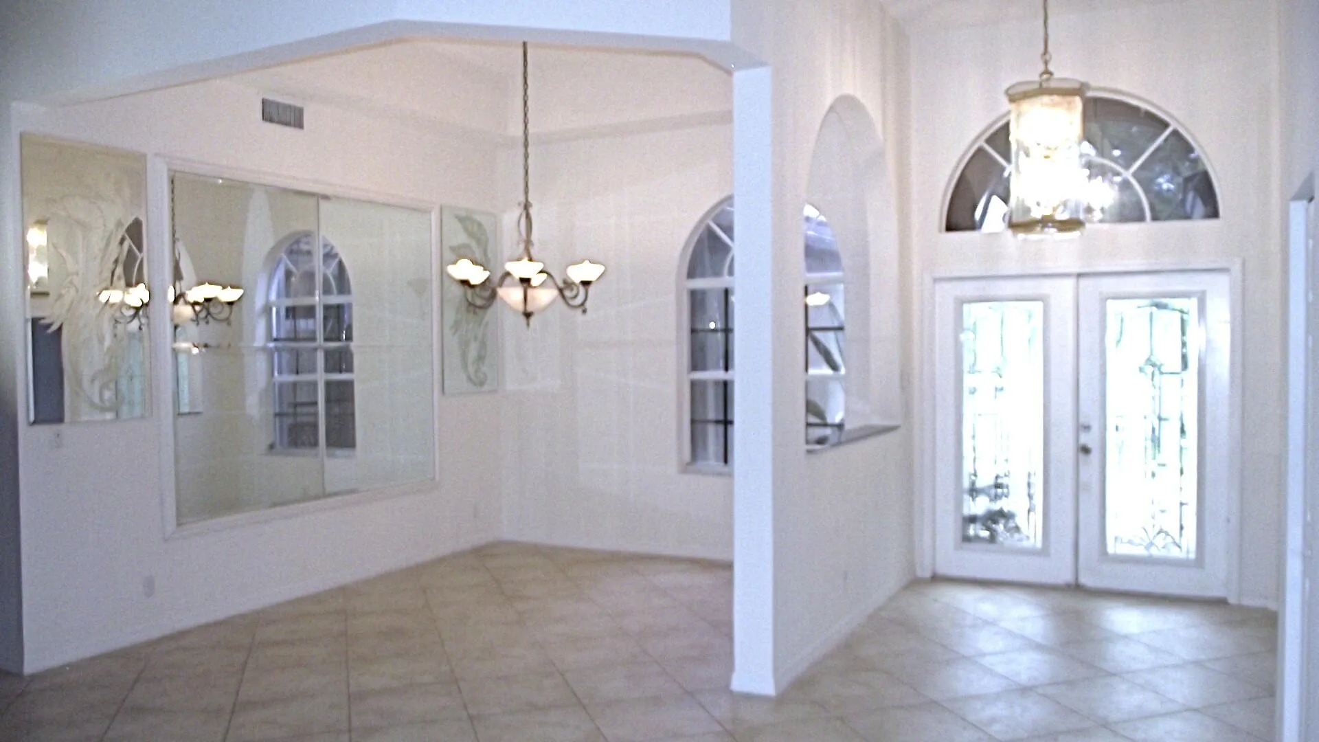Dining/Entry