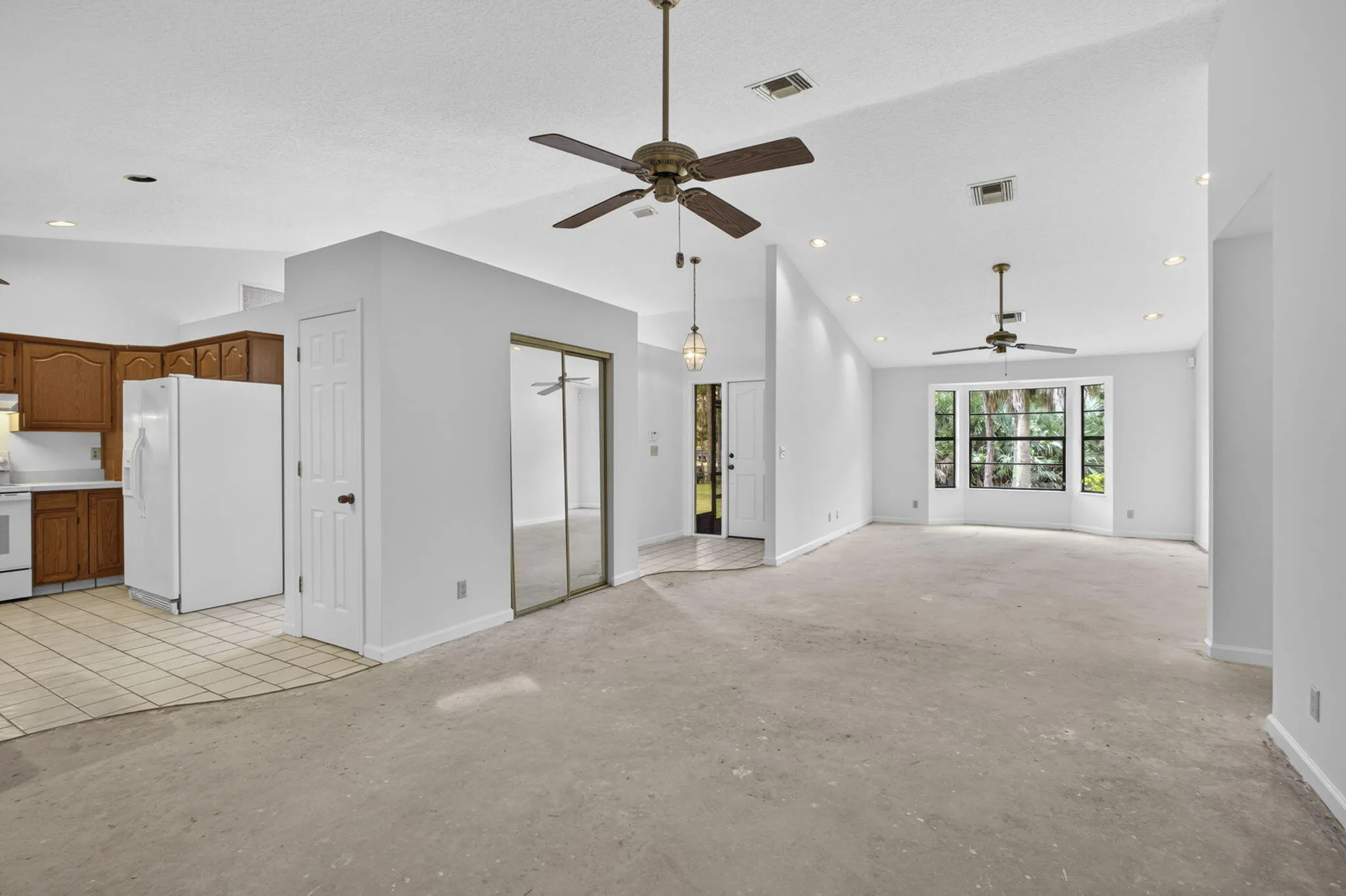 6045 Hall Blvd (18)