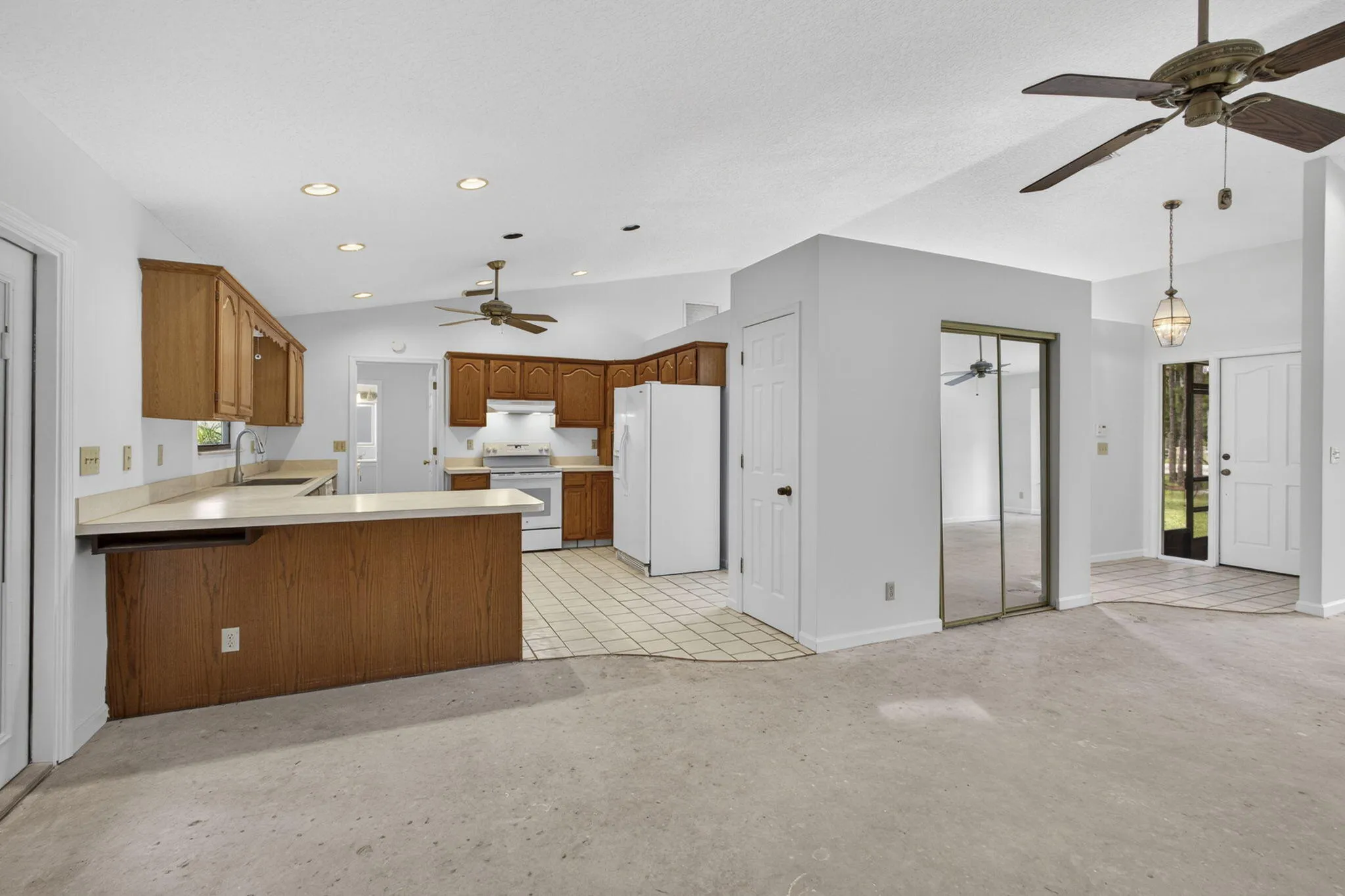 6045 Hall Blvd (19)
