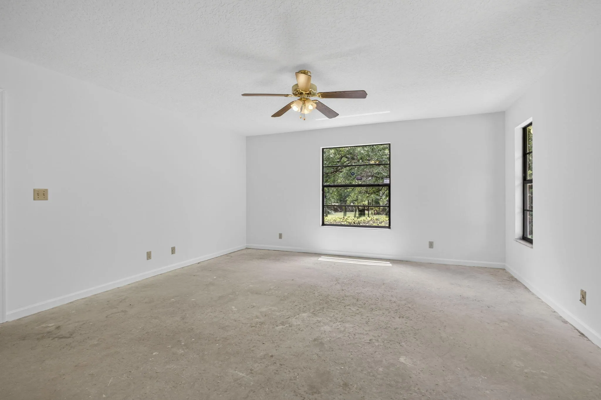 6045 Hall Blvd (39)