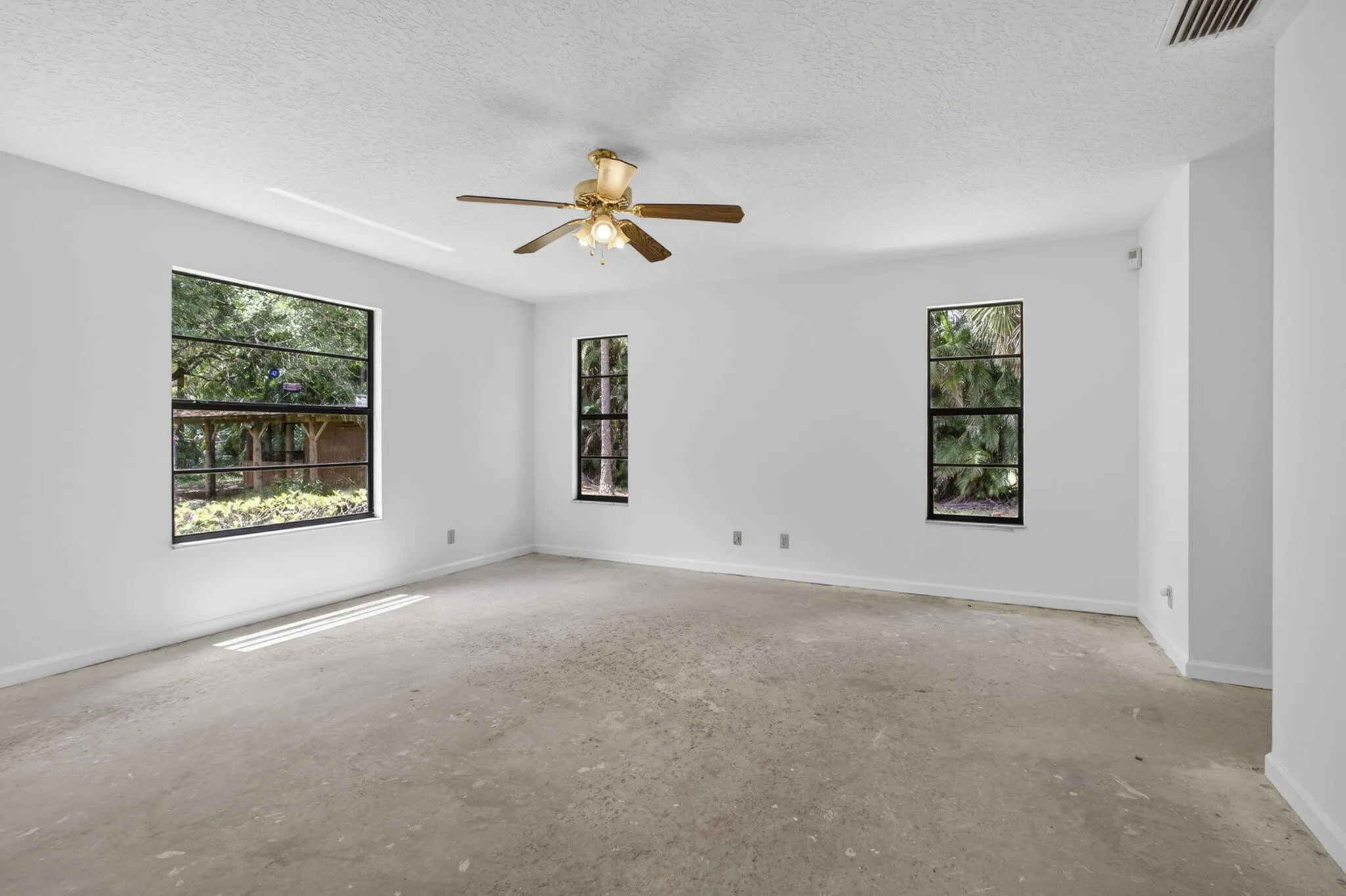6045 Hall Blvd (38)