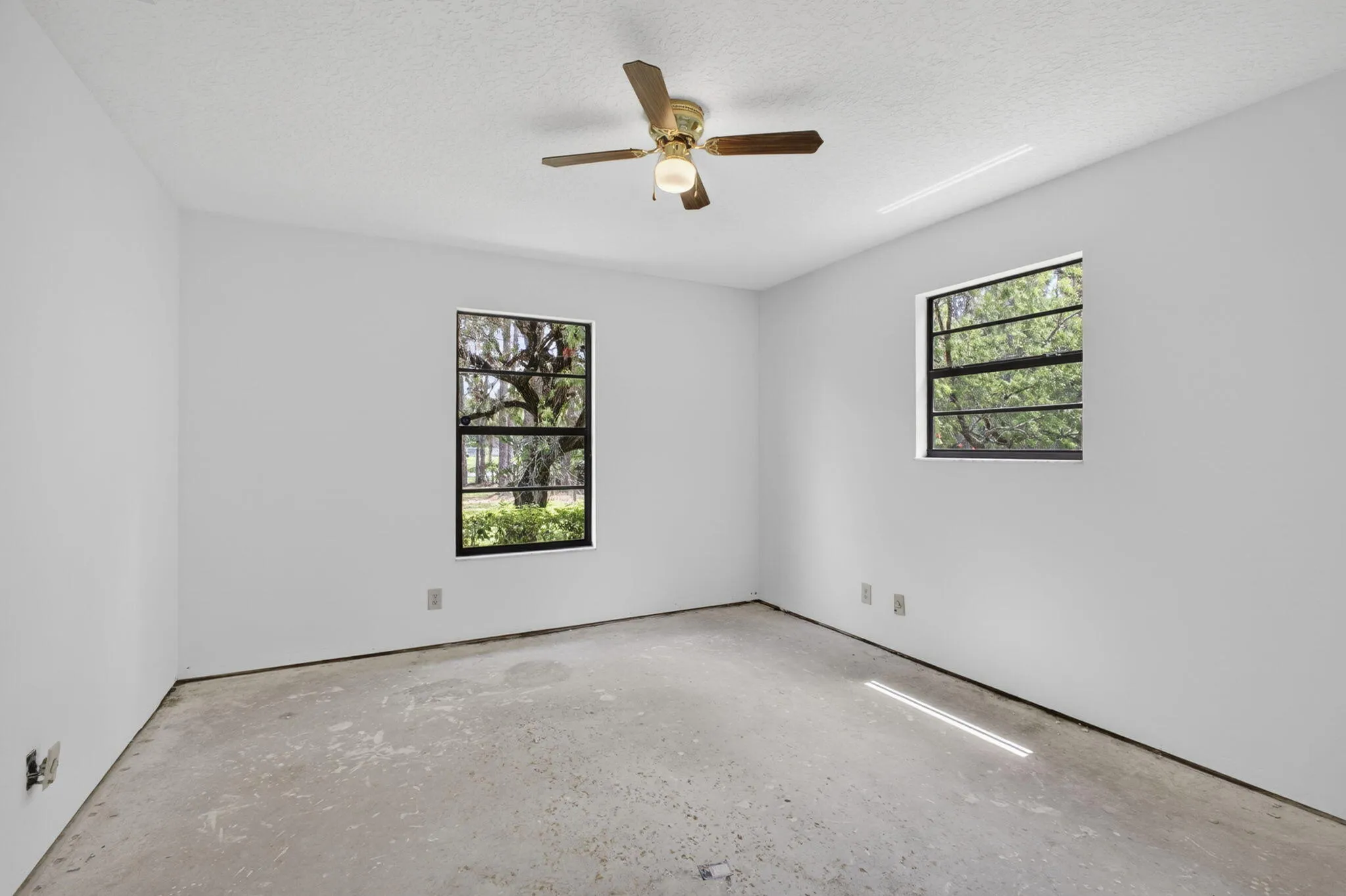 6045 Hall Blvd (43)