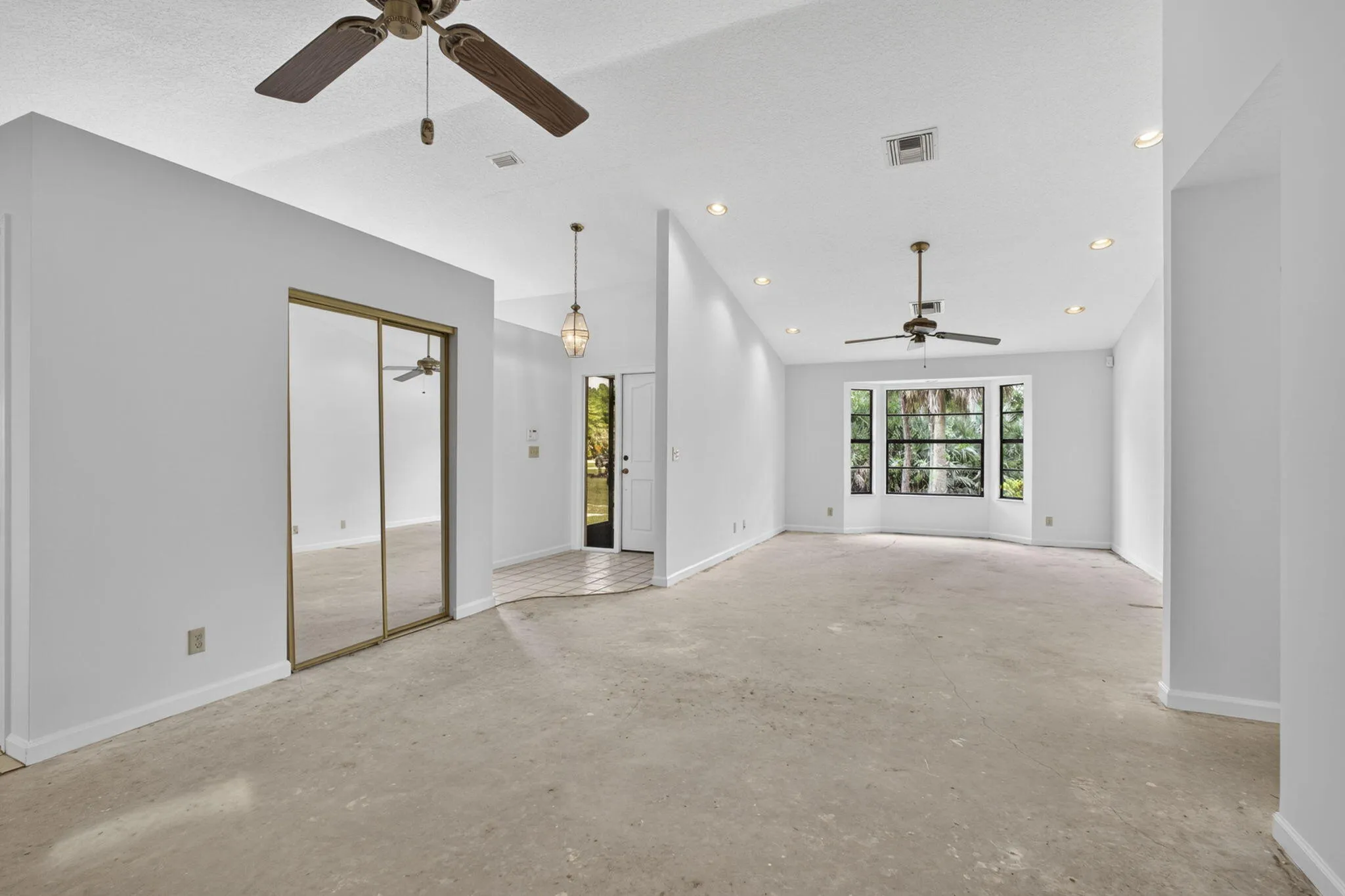 6045 Hall Blvd (17)