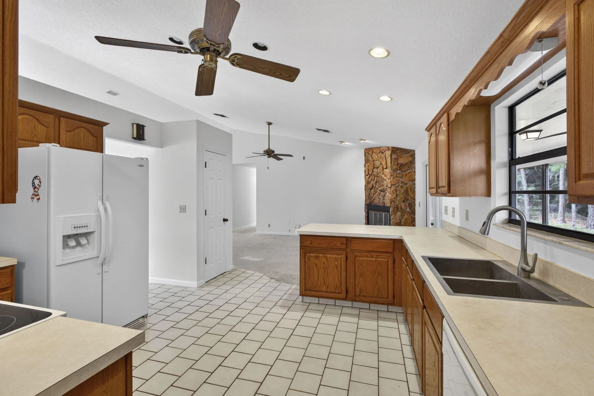 6045 Hall Blvd (26)