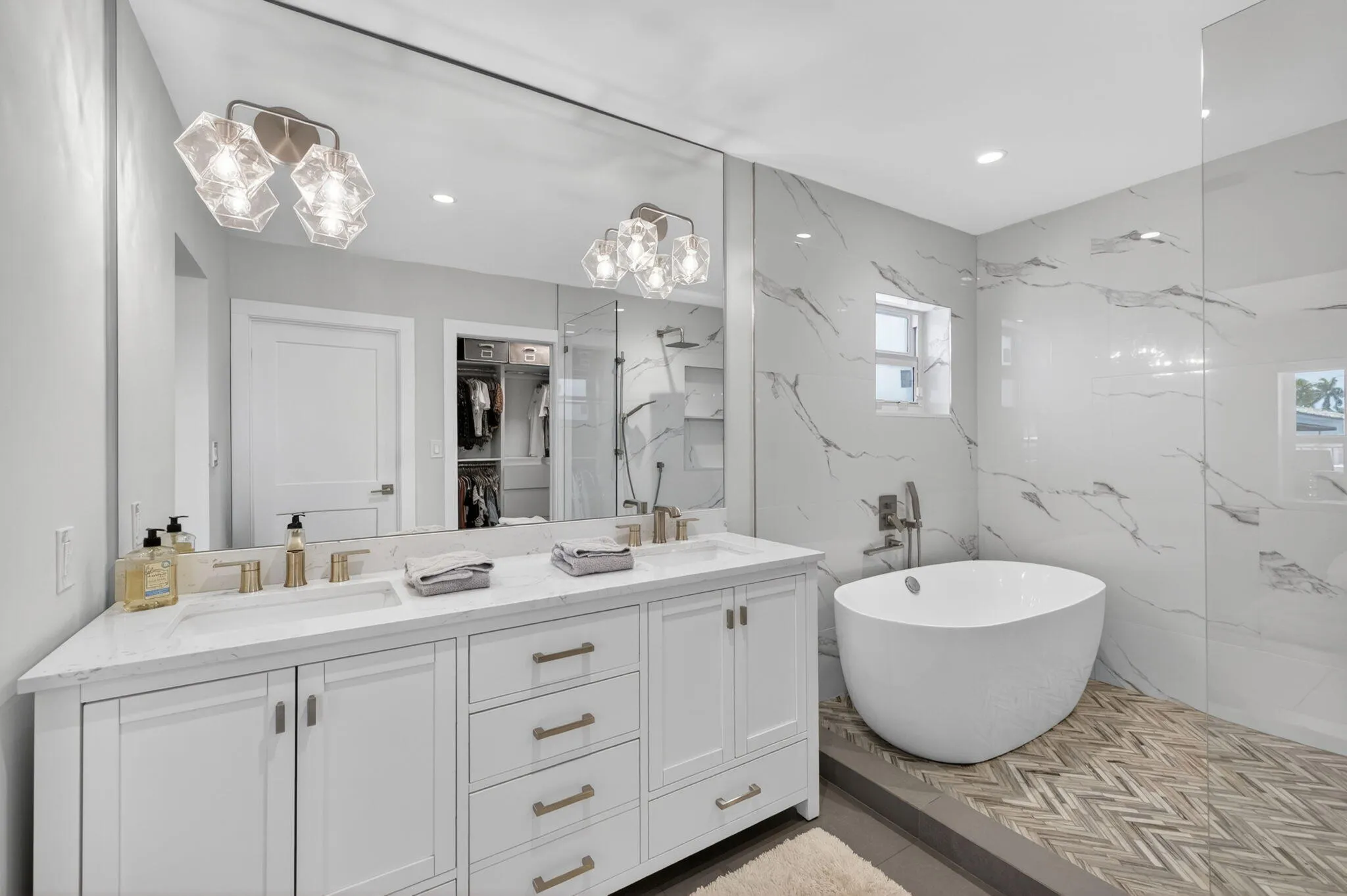 4460-Master Bath 2