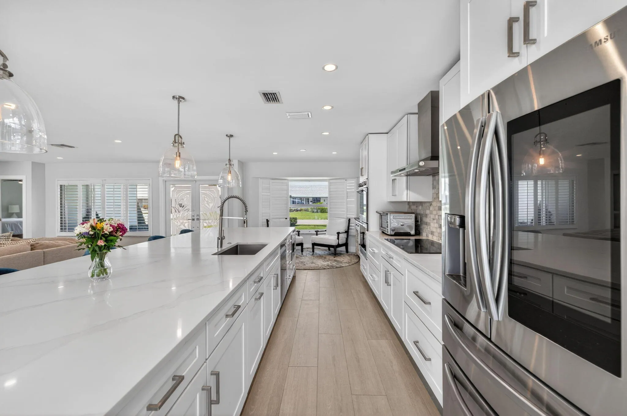 4460-Kitchen view 5