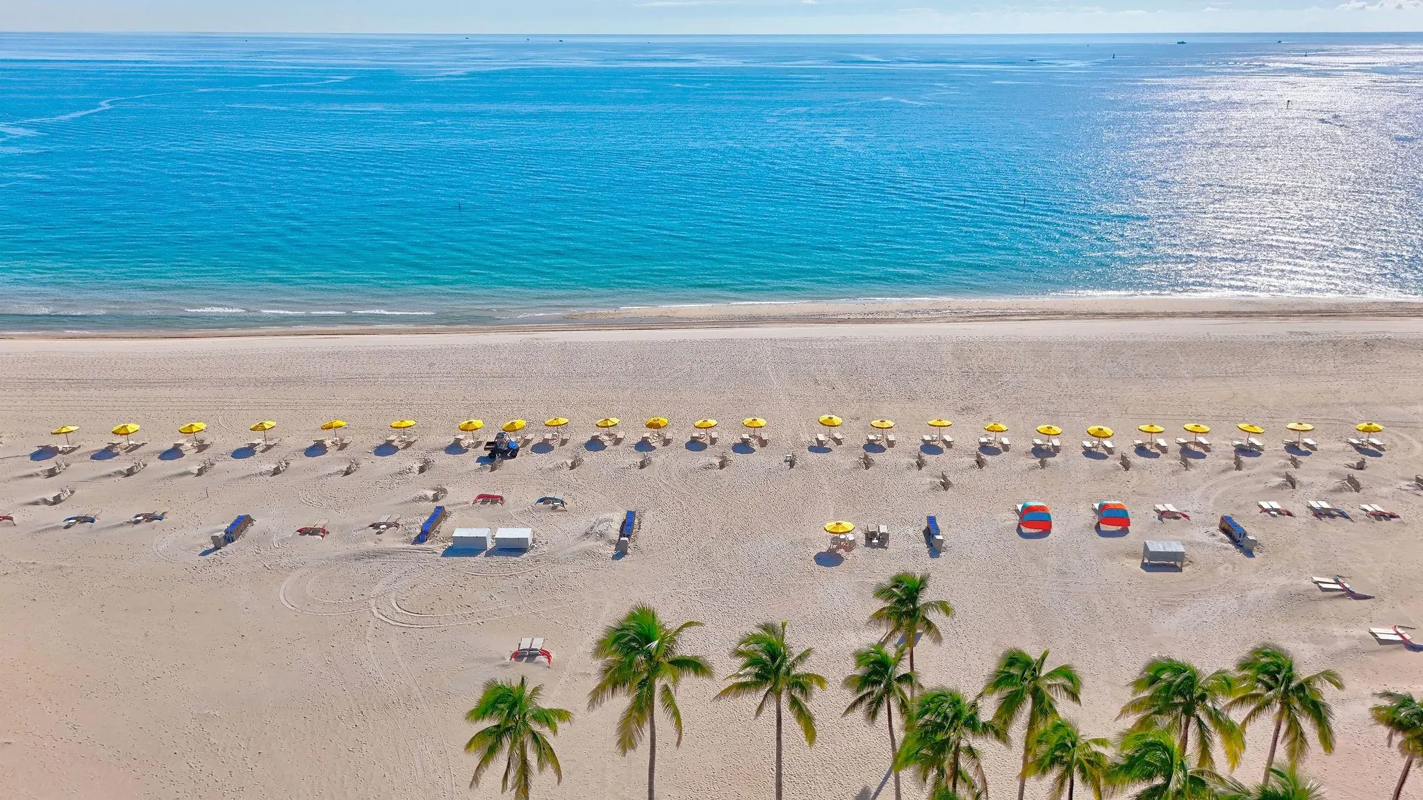 A few steps to the Widest Beach in Town.