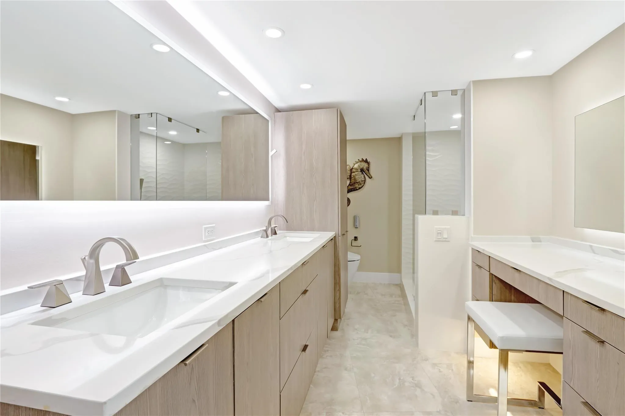 Stunning Primary Bath w/lighted mirrors & Vanity