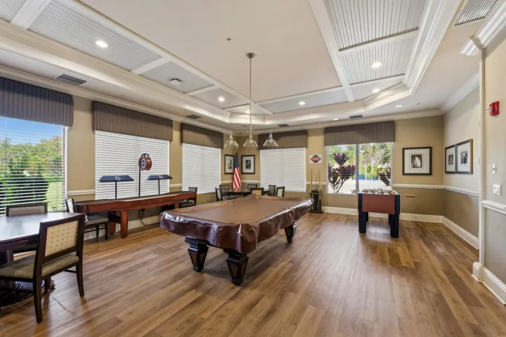 44_the marbella lakes clubhouse - recrea