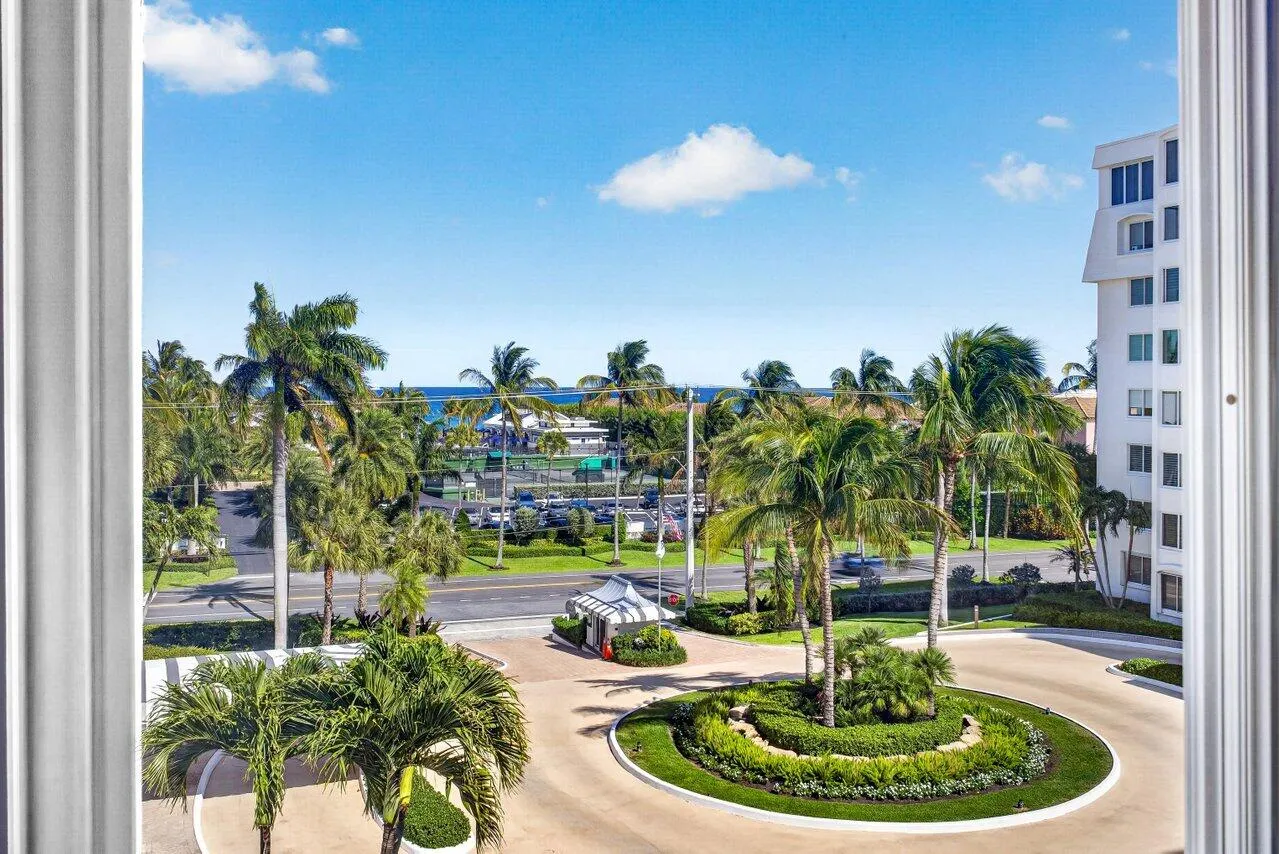 030-2000SouthOceanBoulevard-403-DelrayBe