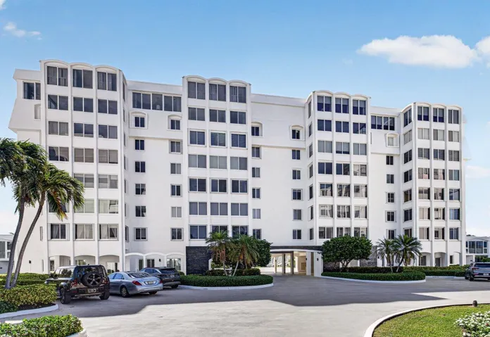 001-2000SouthOceanBoulevard-403-DelrayBe