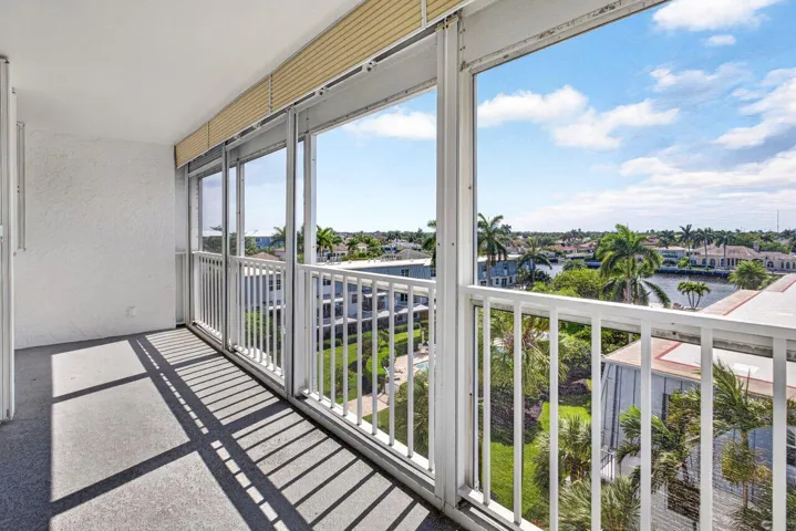 027-2000SouthOceanBoulevard-403-DelrayBe