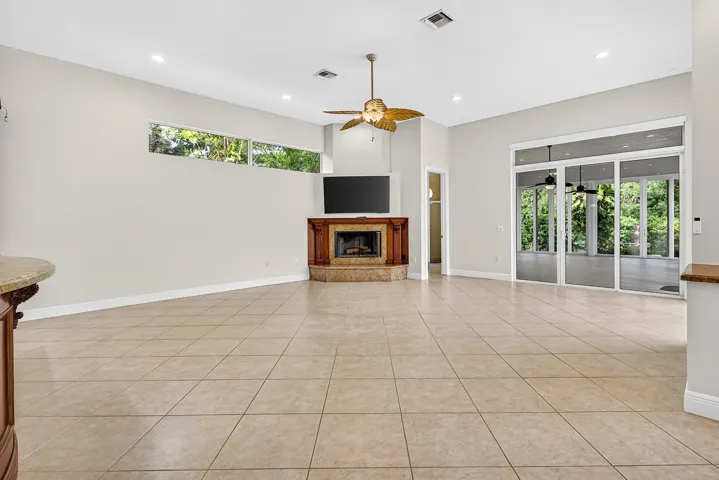 016-6071Northwest69thWay-Parkland-FL-330
