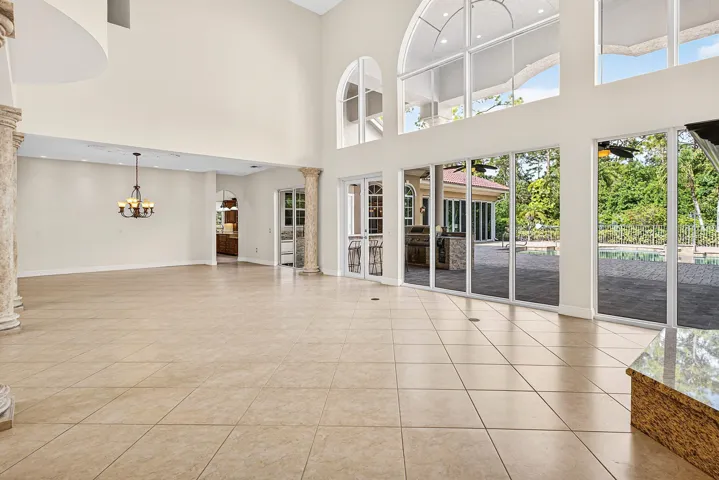 014-6071Northwest69thWay-Parkland-FL-330