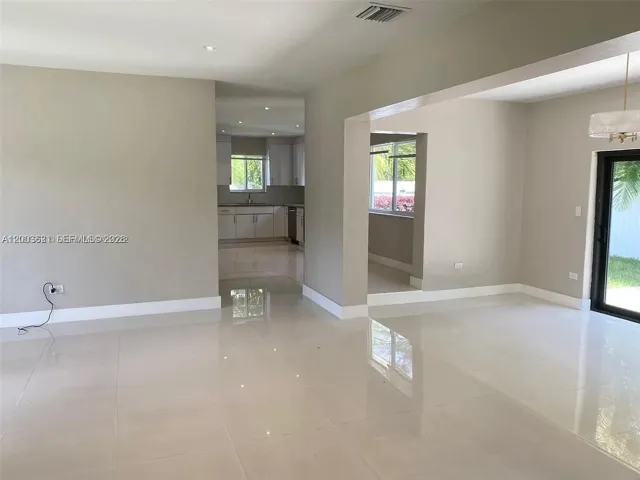 empty, before furniture
