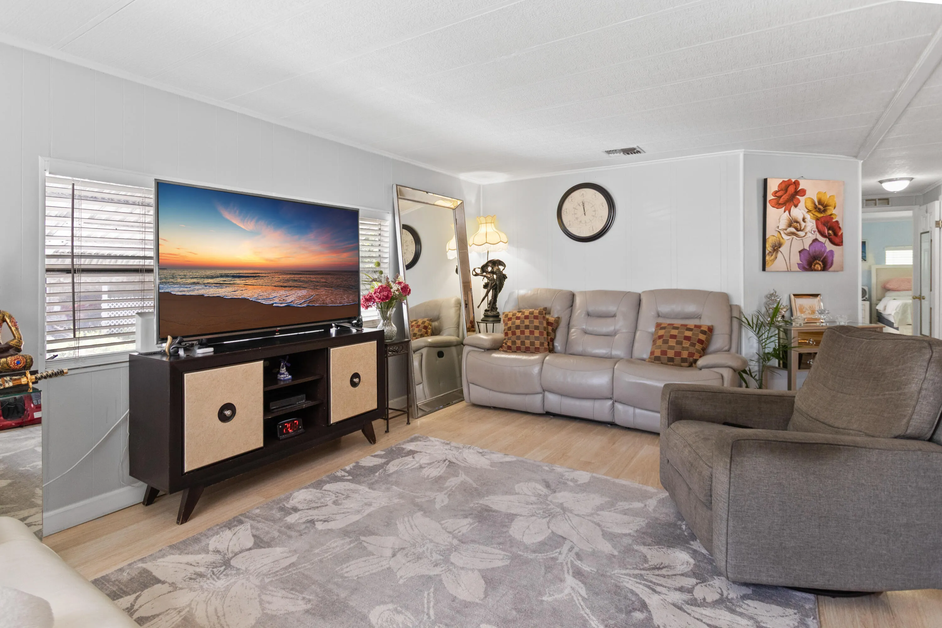 Property photo 38