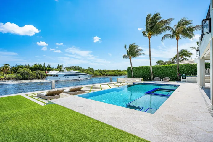 050-2530AvenueAuSoleil-DelrayBeach-FL-33