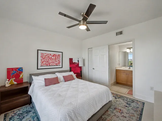 MAIN BEDROOM