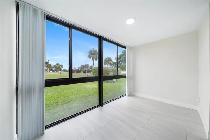 Enclosed Florida room