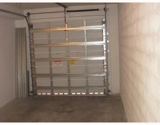 2421 garage
