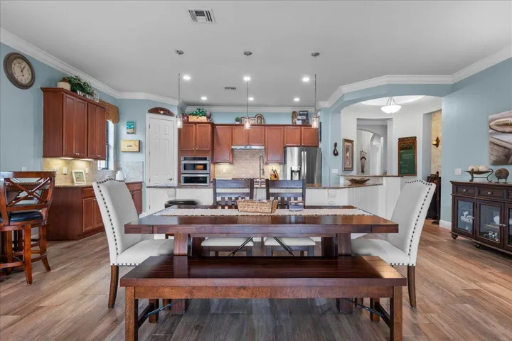 Kitchen/Dining