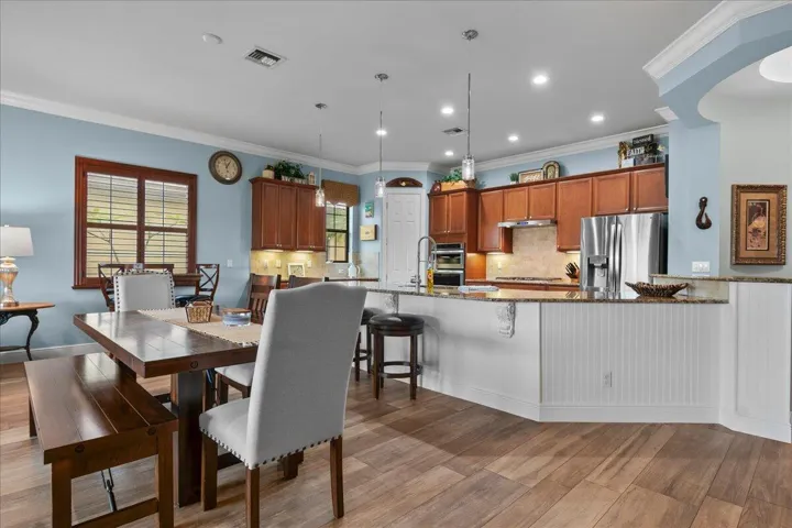 Kitchen/Dining