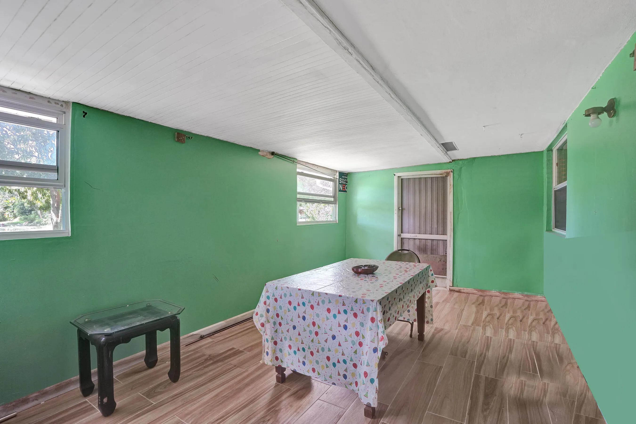 Covered & Enclosed Patio