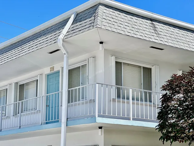 Corner units have side windows that let in more light