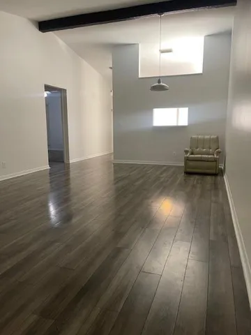Liv Room 3