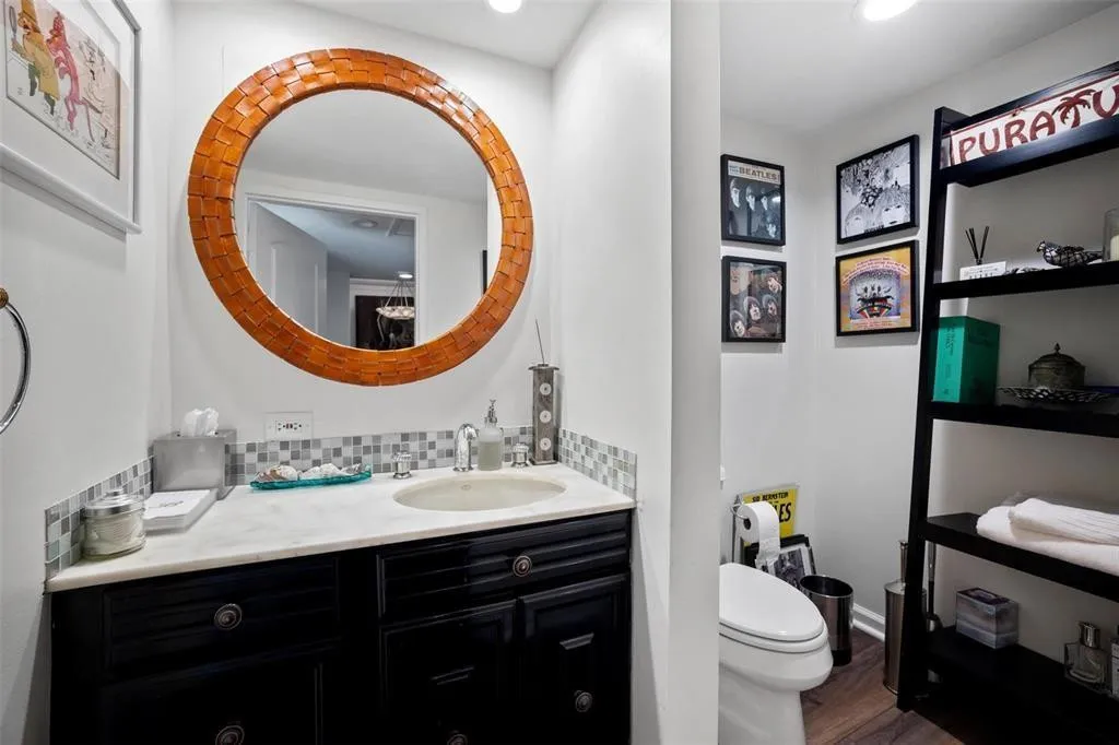 Powder Rm