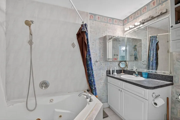 Jetted Tub