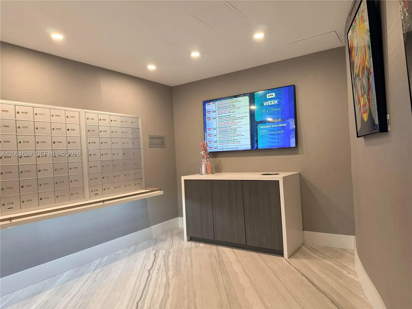 BUILDING MAIL AREA AND EVENTS CALENDAR