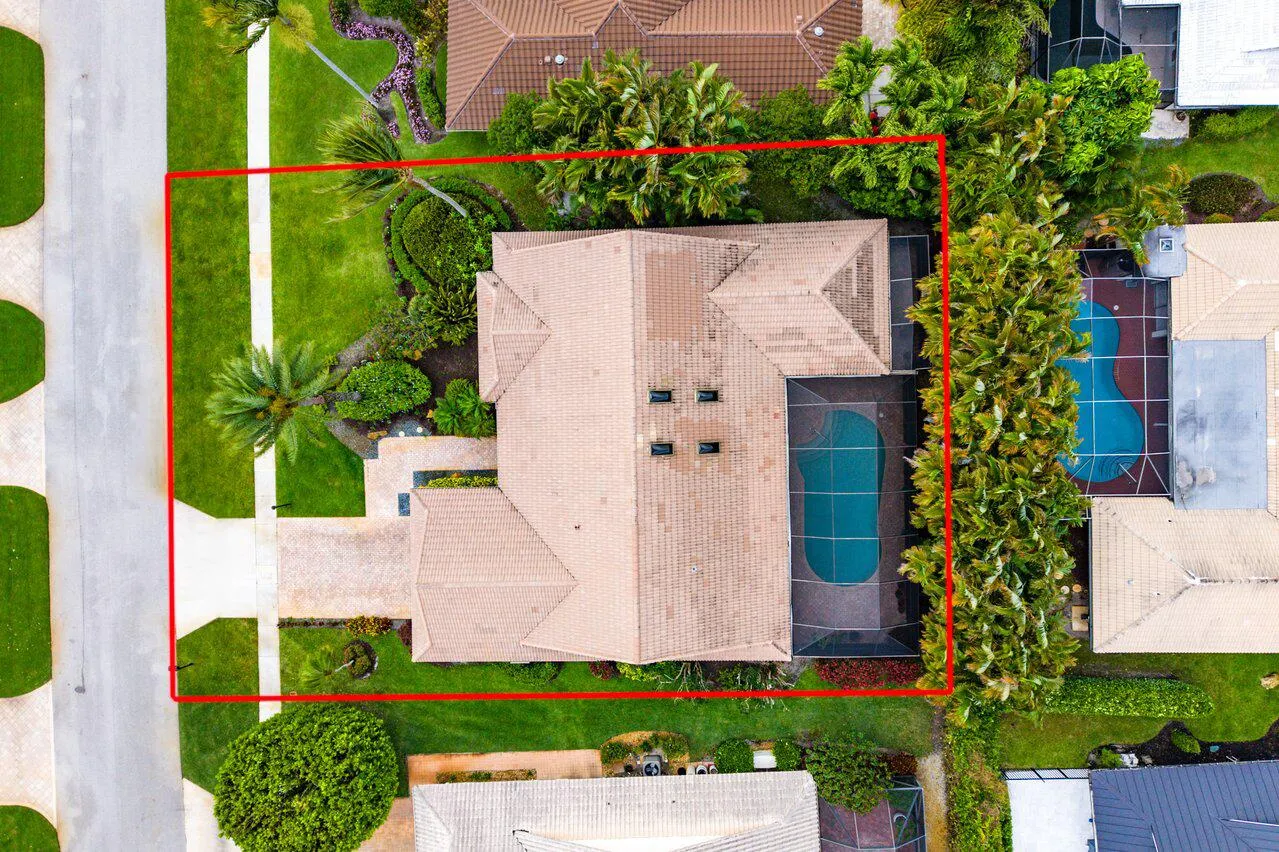 045-4382WhiteCedarLane
