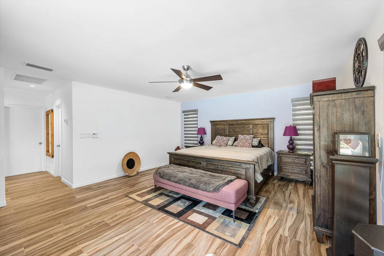 021-4382WhiteCedarLane