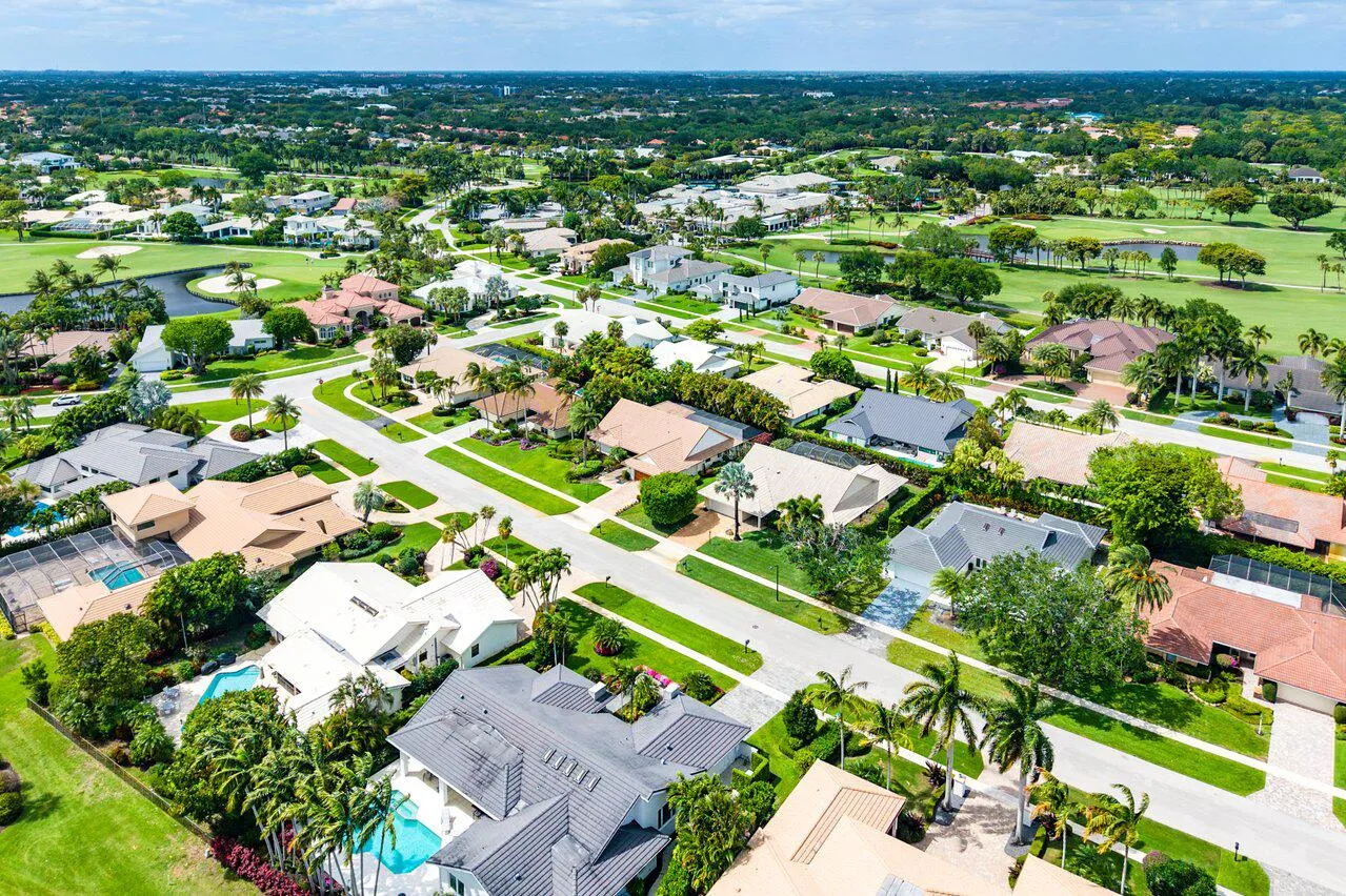 042-4382WhiteCedarLane