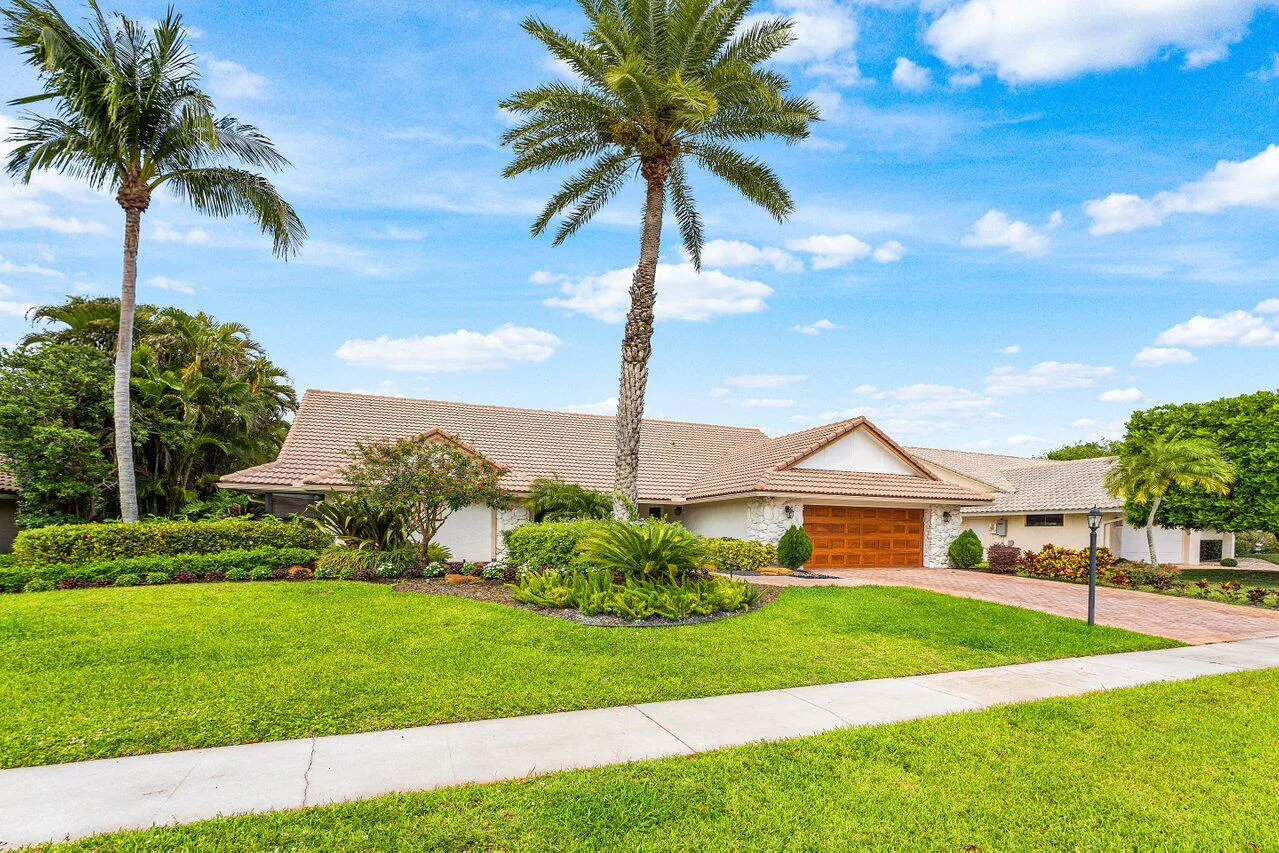 003-4382WhiteCedarLane