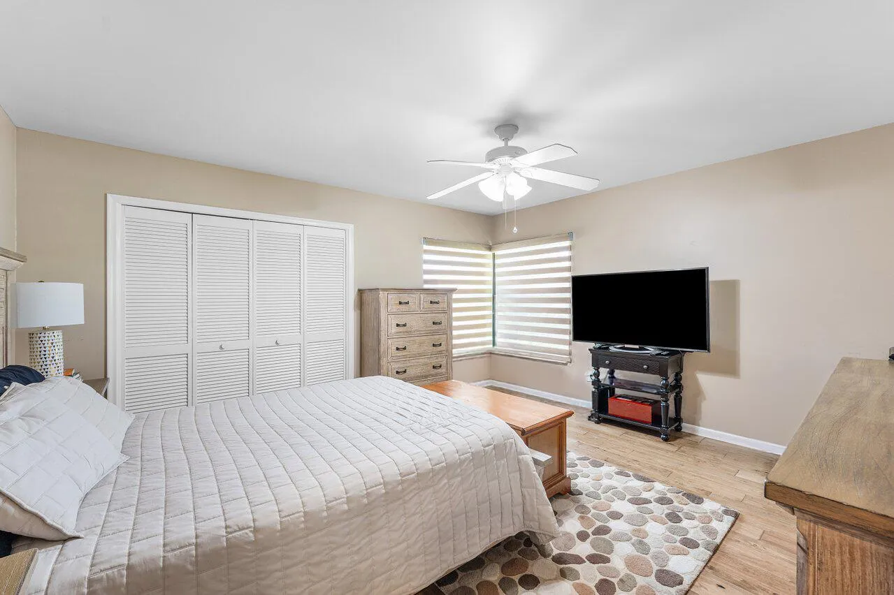 023-4382WhiteCedarLane