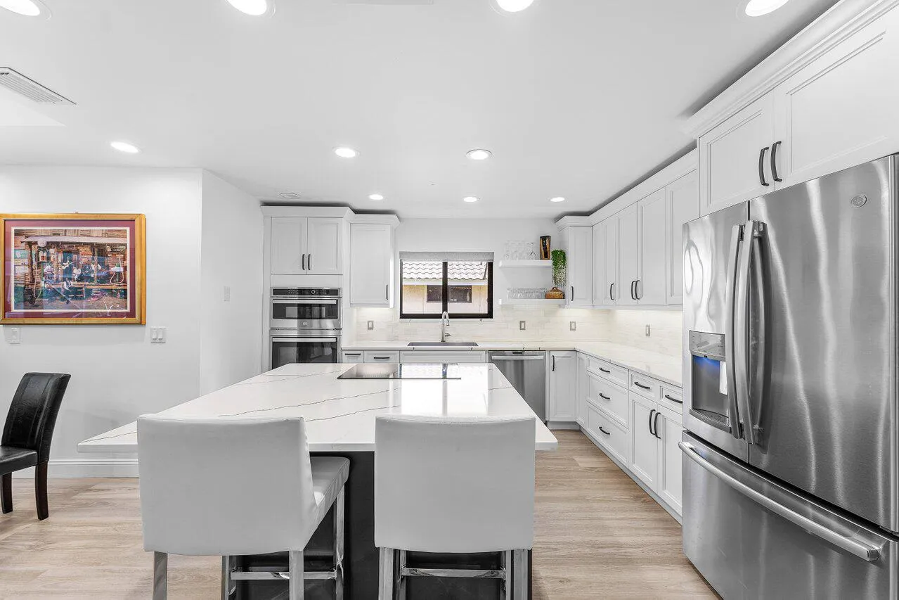 014-4382WhiteCedarLane