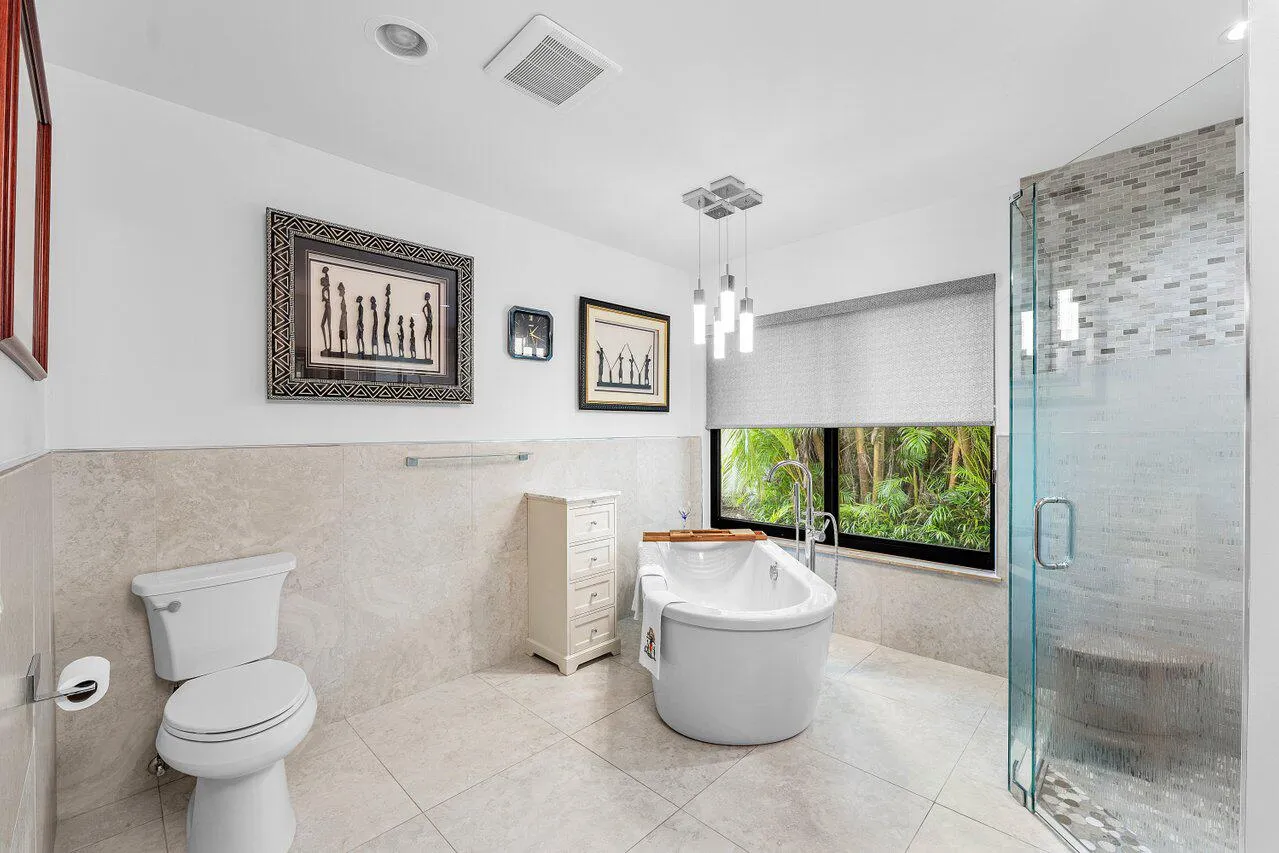 025-4382WhiteCedarLane