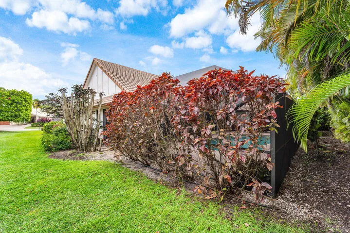 037-4382WhiteCedarLane