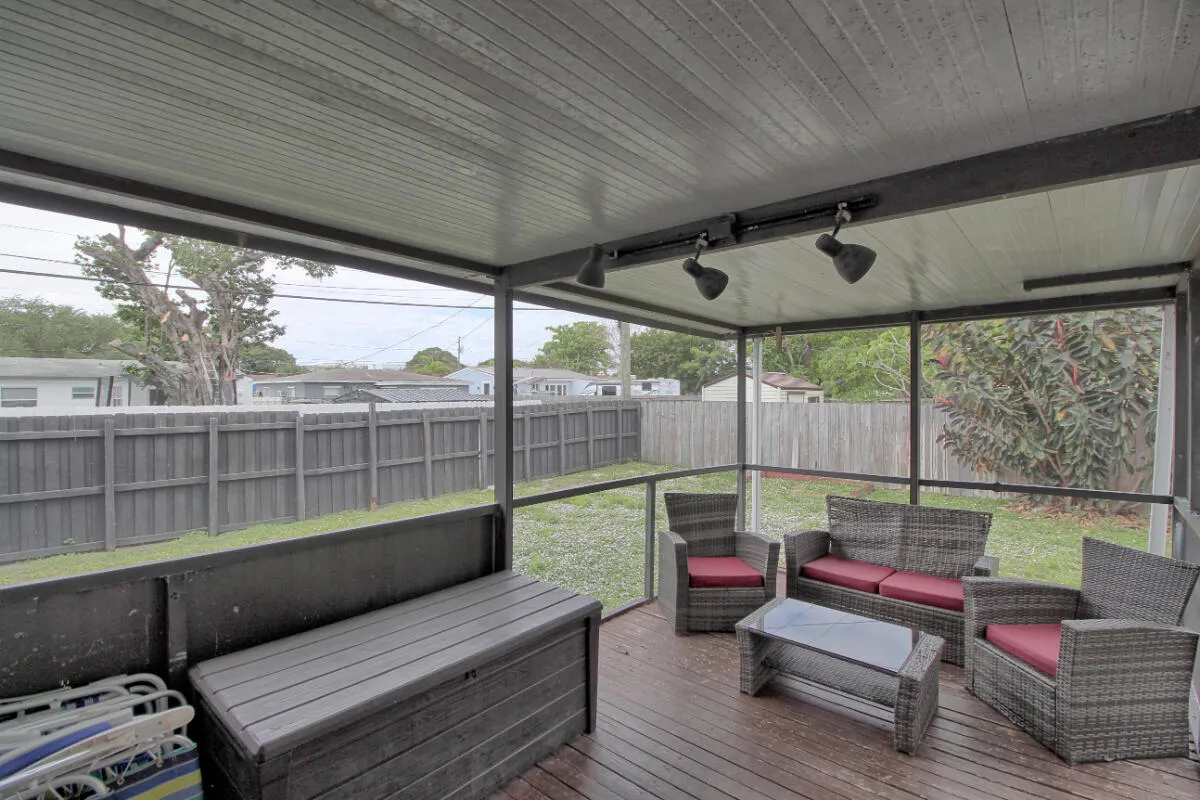 Screened Porch
