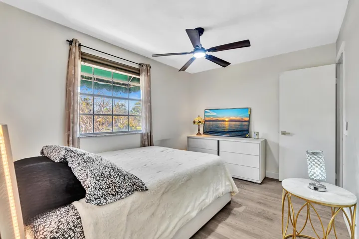 Primary Suite #2