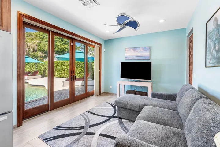 030-5495HibiscusRoad-Jupiter-FL-33458-SM
