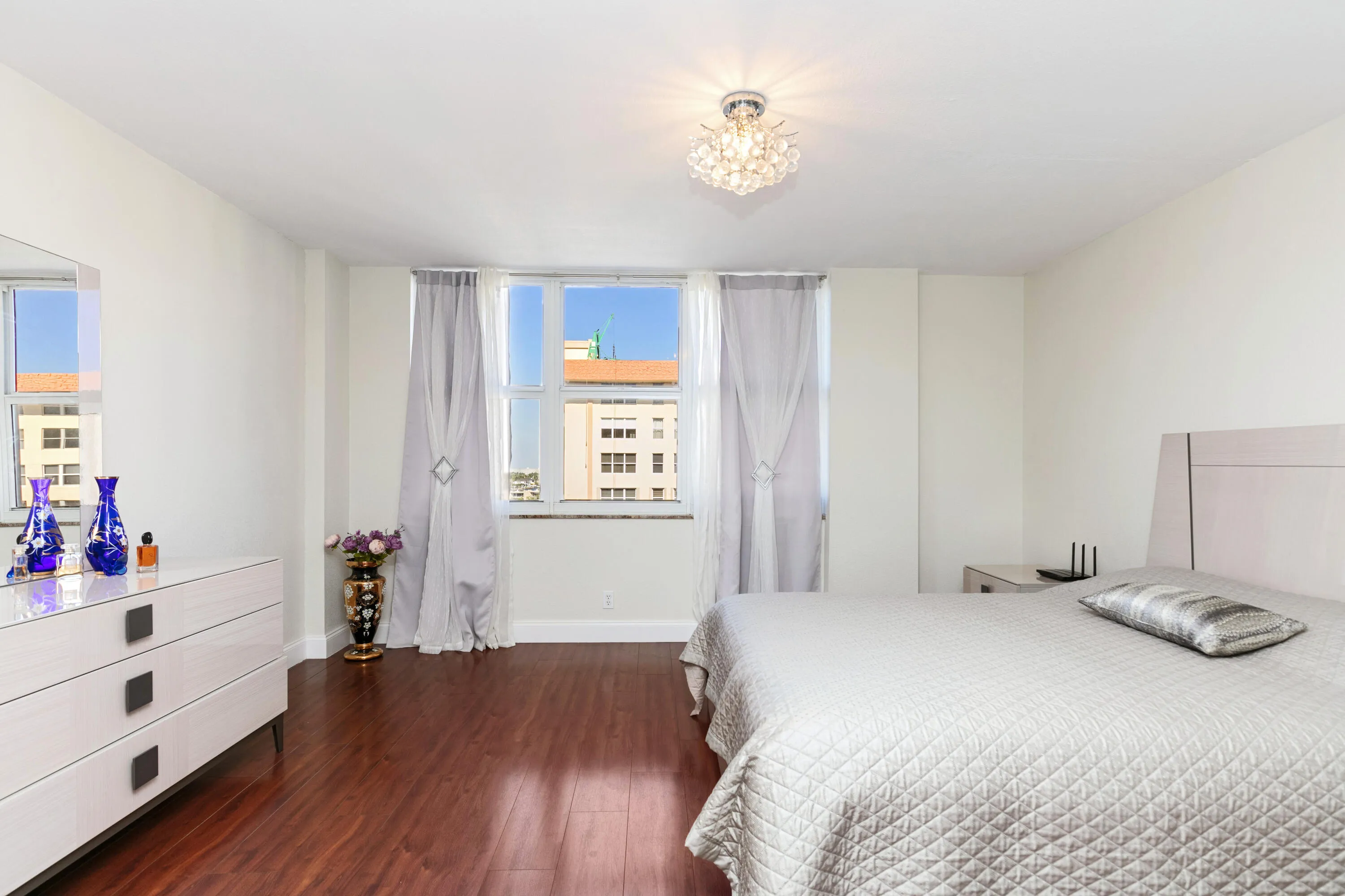 1147 master bed room