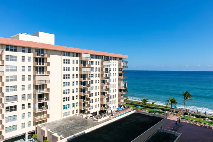 1147 balcony