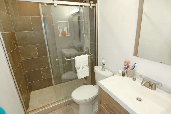 024-039-Master Bathroom-4200x2800