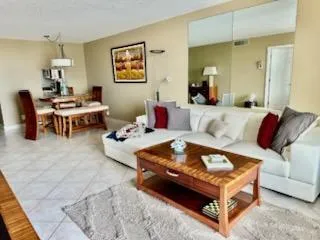 009-016-Foyer-4200x2800